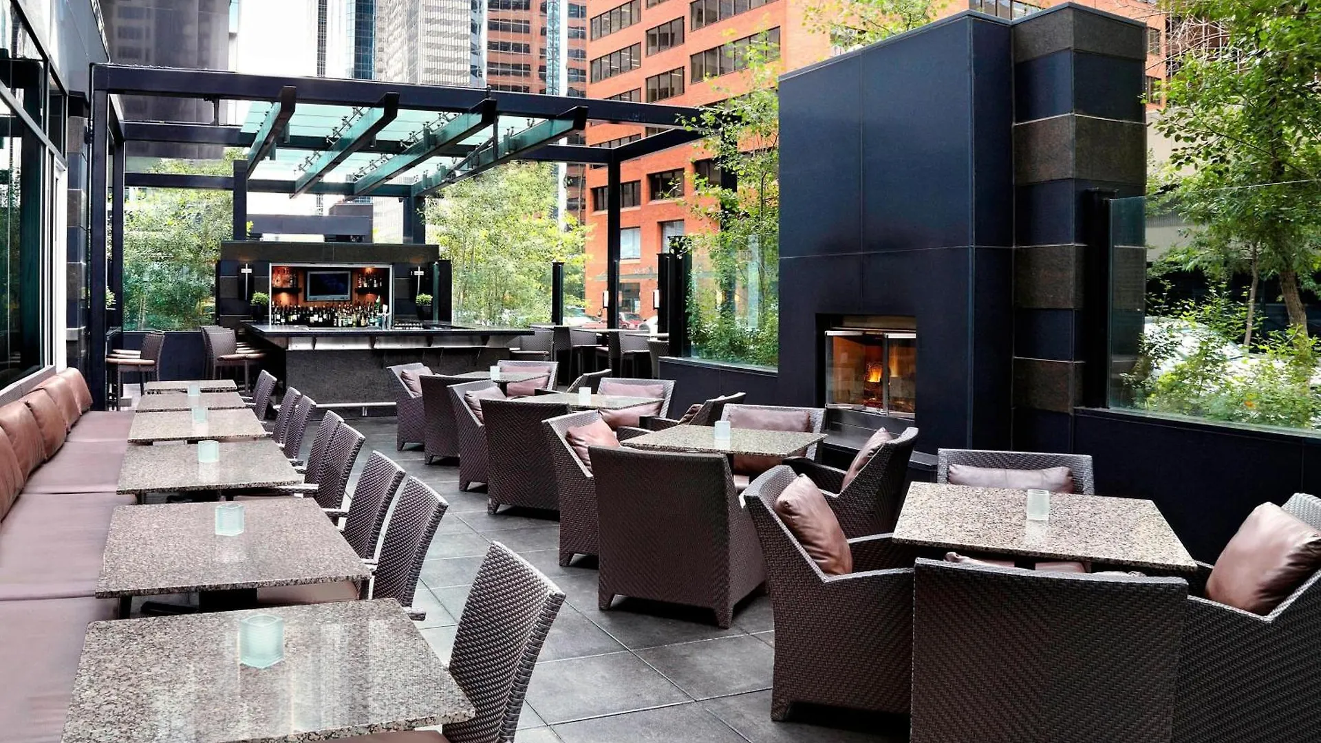 ****  The Westin Calgary Hotel Canada