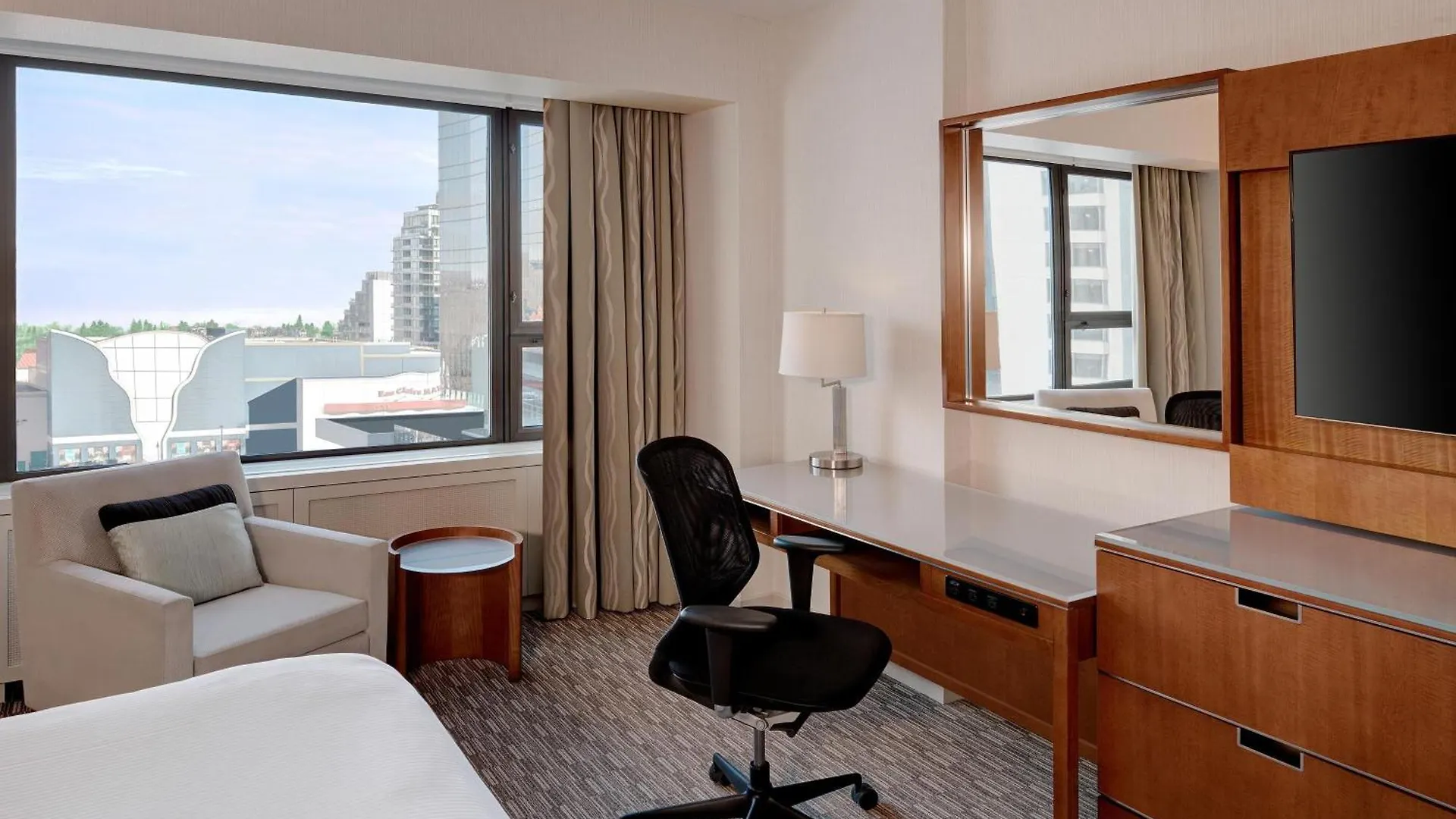 The Westin Calgary Hotel 4*,  Canada