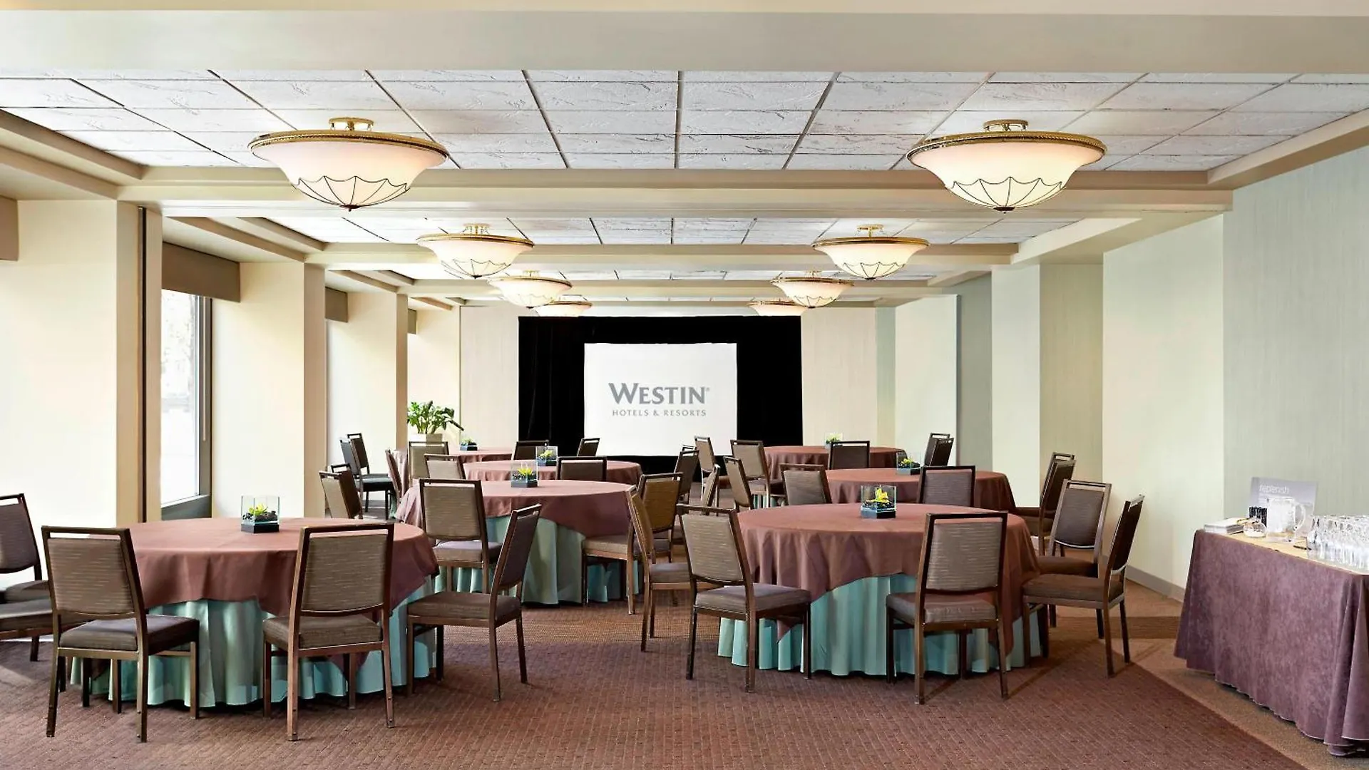 The Westin Calgary Hotel 4*,
