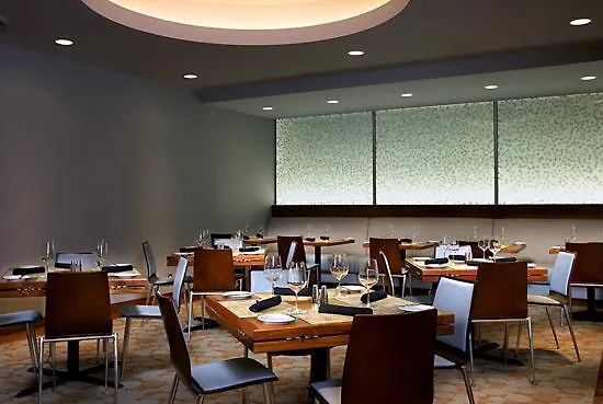 The Westin Calgary Hotel 4*,